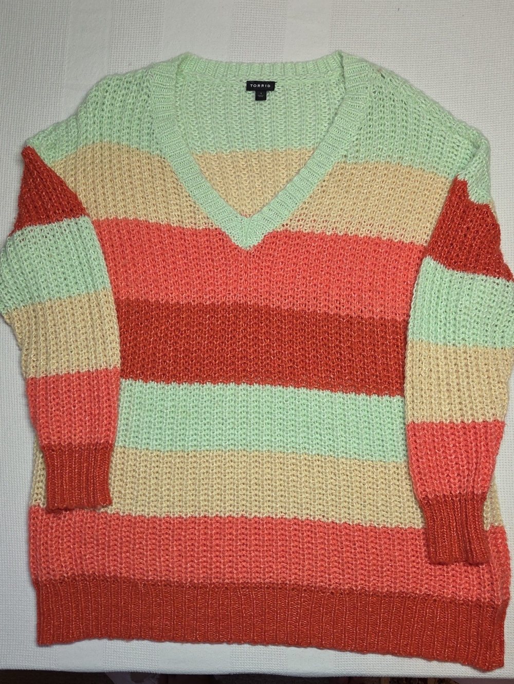 Torrrid Sweater Size 1X Coral & Cream Striped V-Neck PTP 24"